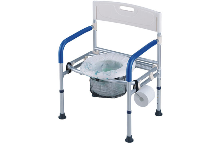 トイレ本体、処理袋のセット。ワイドタイプです。