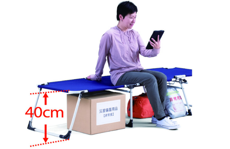 ベッド高さは立ち座りしやすい40cm
